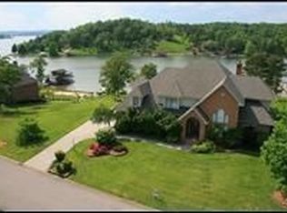 595 Conkinnon Dr, Lenoir City, TN 37772