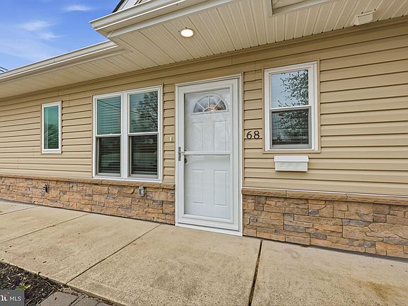 5th image of 68 Tapered Oak Ln