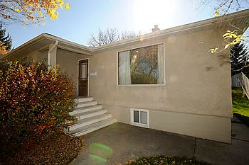 1517 29th Ave SW #MAIN FLOOR — Photo 2
