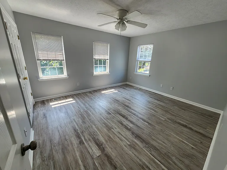 429 Womble St — Photo 11
