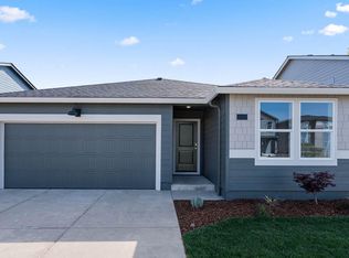 2621 Meadows Ln, Medford, OR 97501