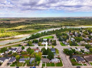 462 N 28th St, Fort Macleod, AB T0L 0Z0