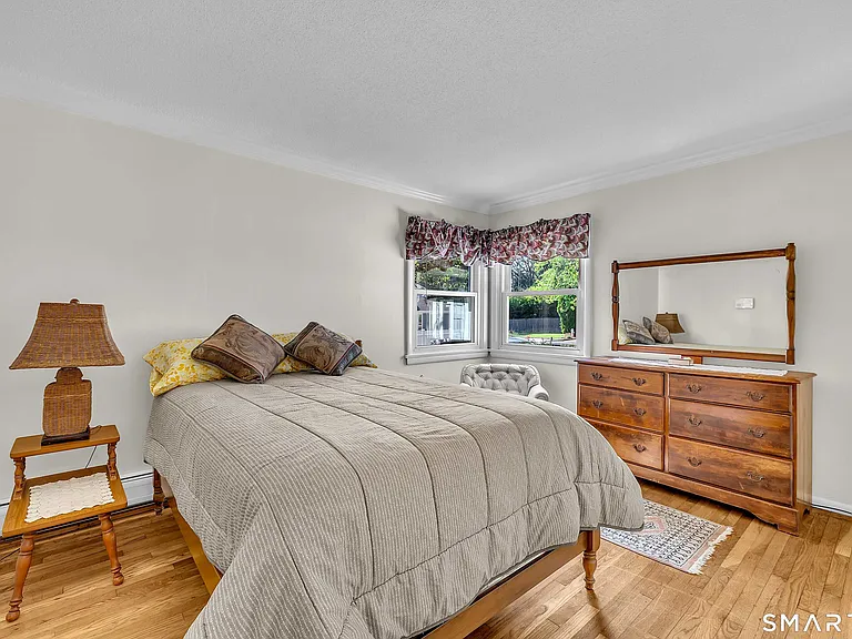 71 Beach Ave — Photo 16