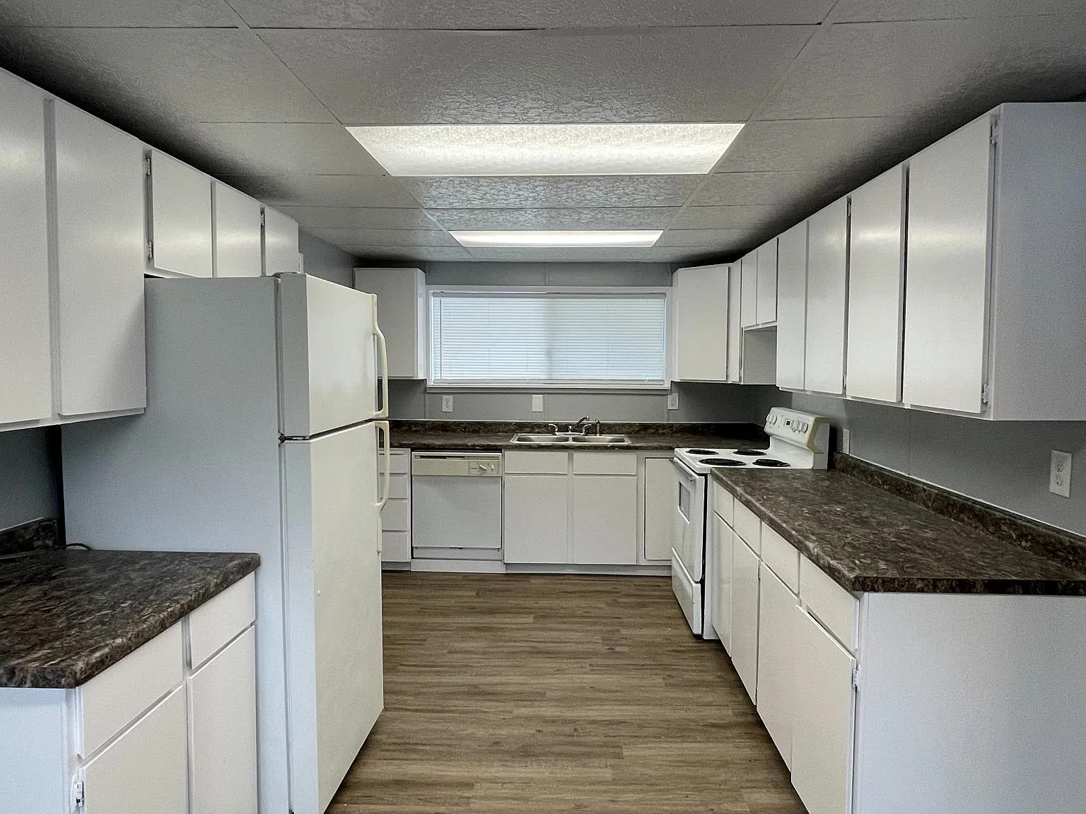 3 bed, 1462 sqft, $2,475 — Photo 4