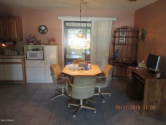3rd image of 288 Gibbons Ave