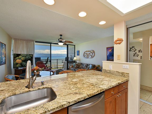 4th image of 3543 Lower Honoapiilani Rd #L204