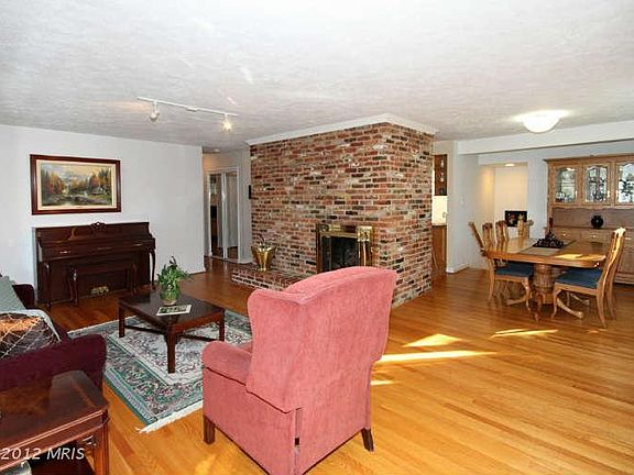 4th image of 3429 Brookwood Dr