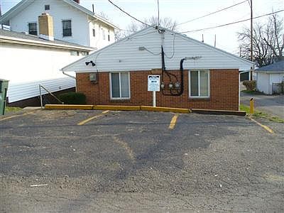2nd image of 1613 Darst Ave