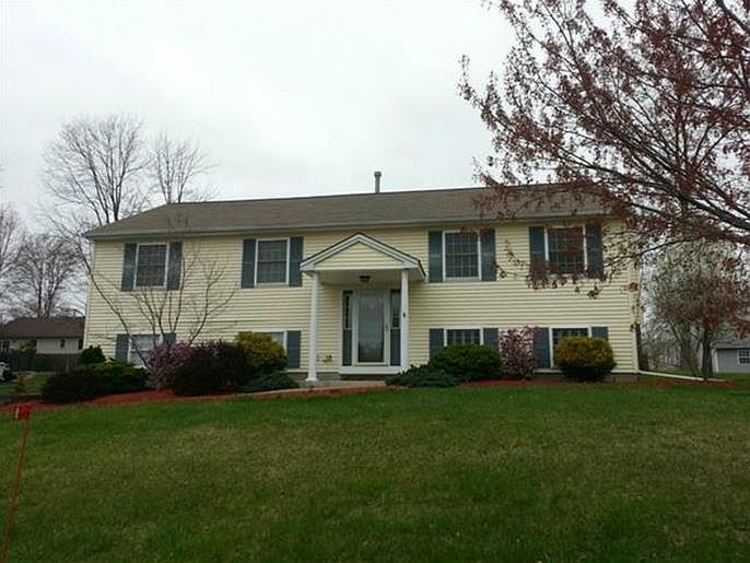 1st image of 19 Princeton Dr