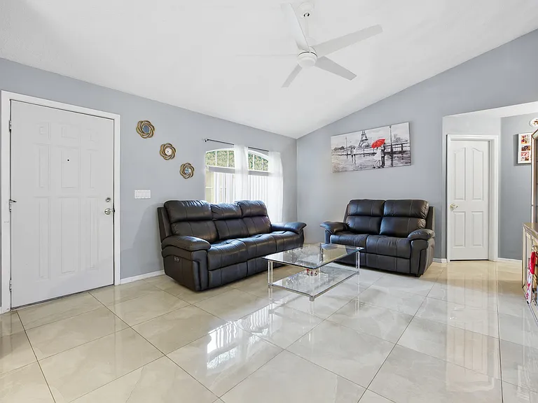 7770 SW 63rd Avenue Rd — Photo 10