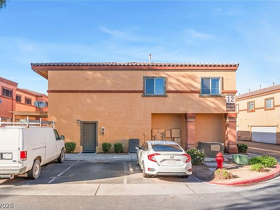 4th image of 4915 E Russell Rd