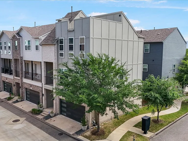 2506 El Camino Ln — Photo 1
