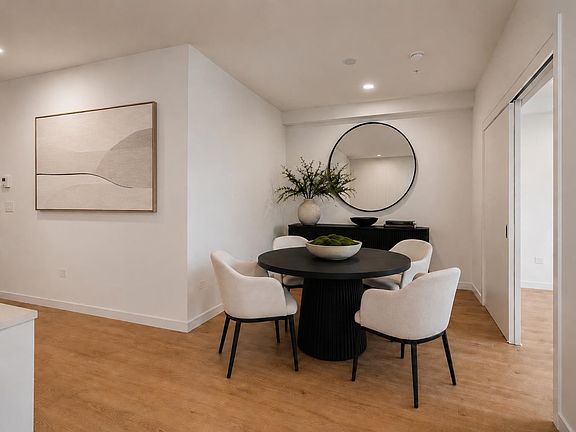 4th image of 1500 Scott Cres #621