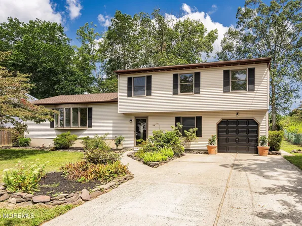 13 Grouse Drive, Bayville, NJ 08721