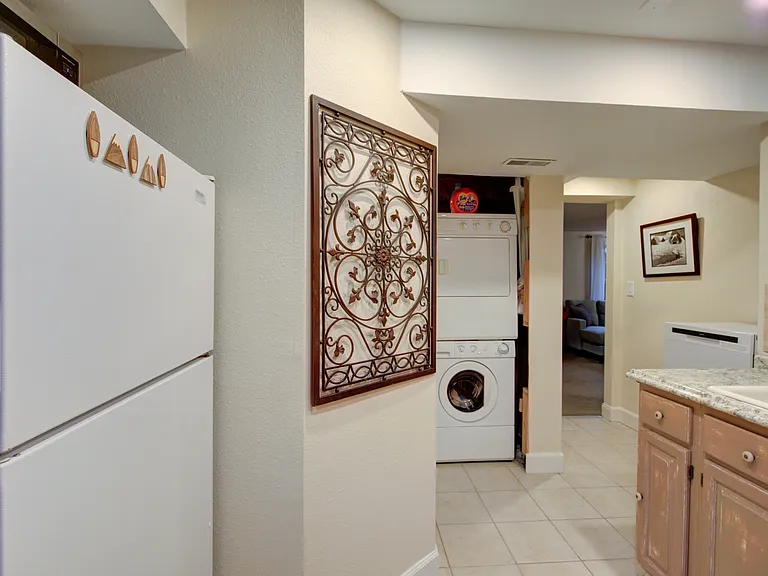 3331 Wright Cir — Photo 23