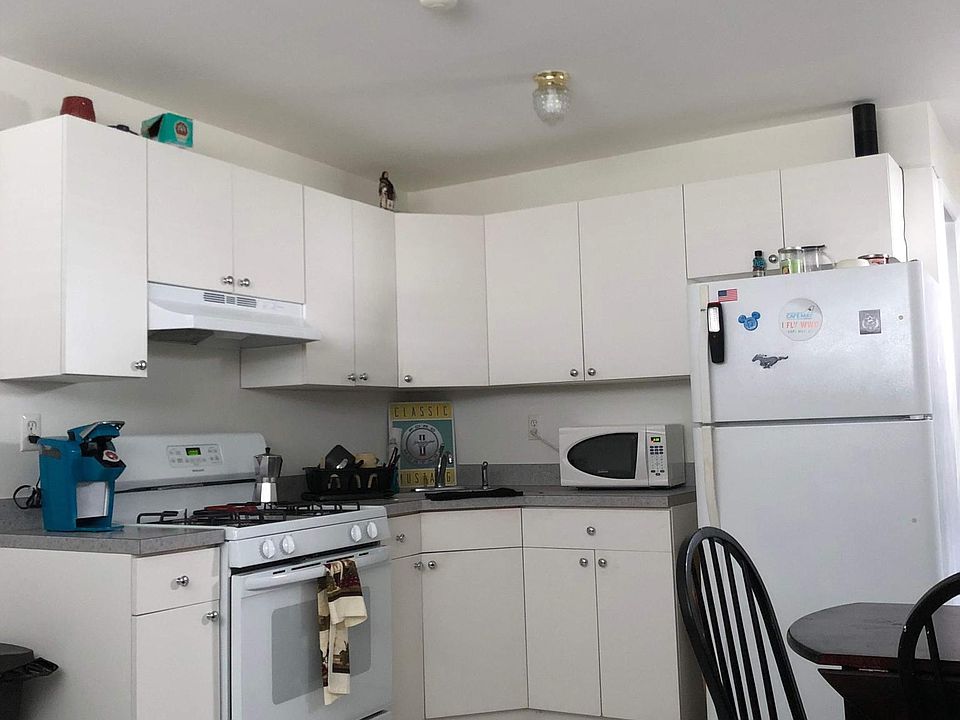 1st image of 607 Rockaway St #2