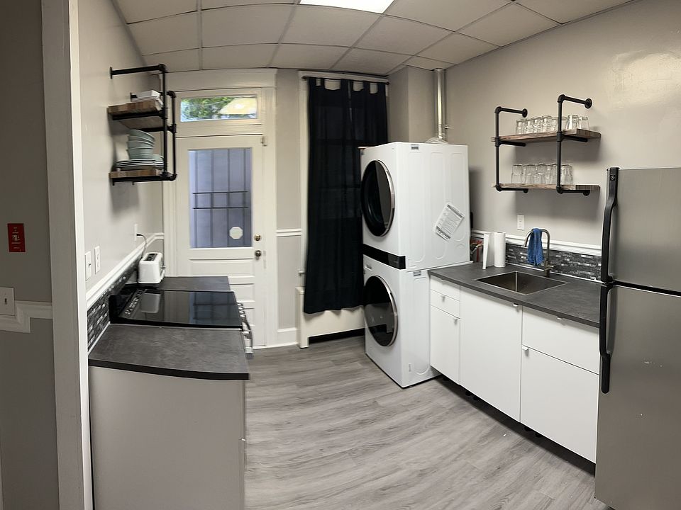 1st image of 120 S Liberty St #2