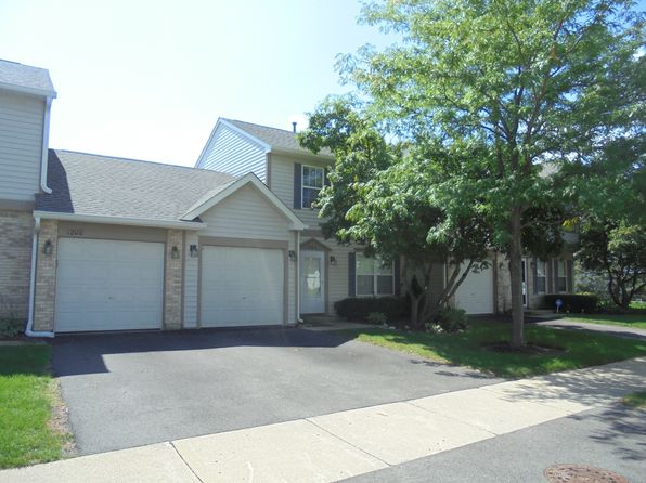 1202 N Village Dr