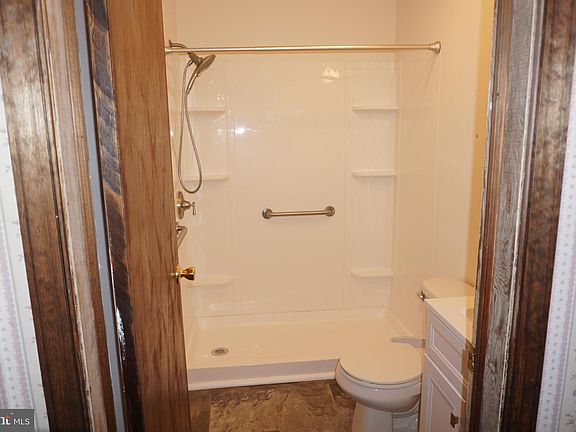 5th image of 433 Sandalwood Ave