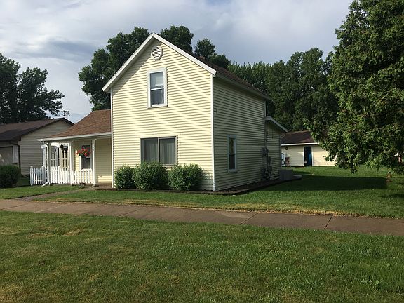 North Prairie View 3 of 4