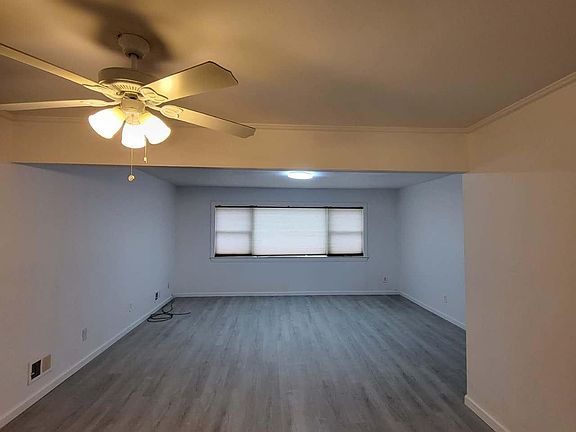5th image of 181 Quinlan Ave #1