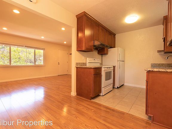 2nd image of 365 Oak Grove Ave #9012984