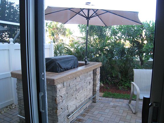 3rd image of 741 Seaview Dr