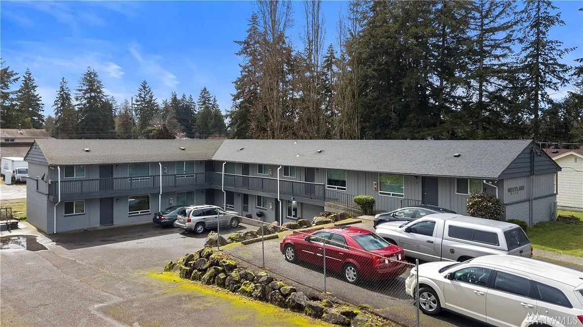 6124 88th St SW — Photo 4