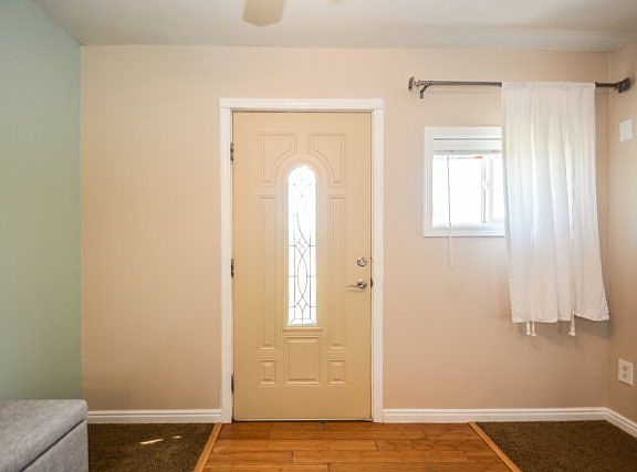 2nd image of 3275 E Owen St