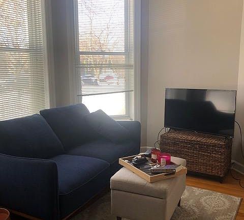 2nd image of 4703 N Winchester Ave