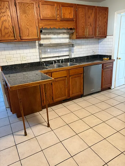 2 bed, 1014 sqft, $1,800 — Photo 4