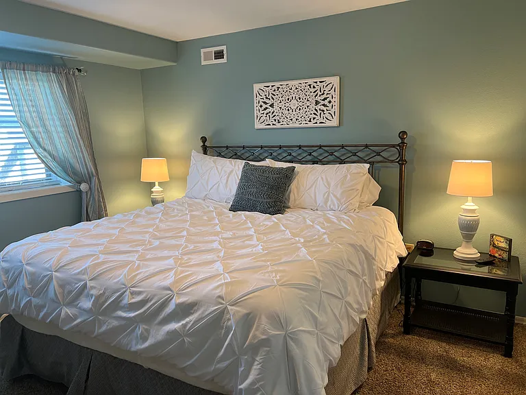 2nd bedroom downstairs pic 1.