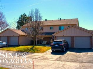 1940 River Rd APT 11, Saint Clair, MI 48079