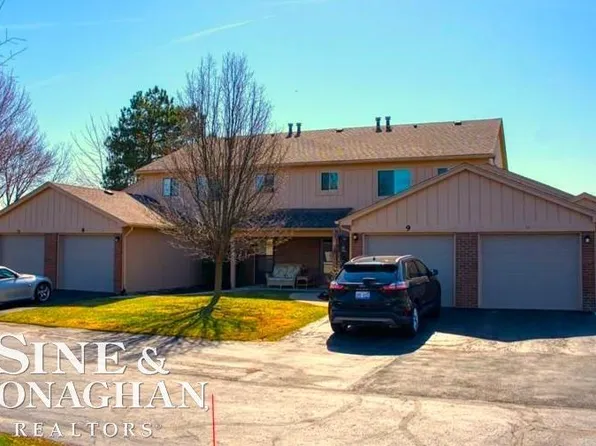 1940 River Rd APT 11, Saint Clair, MI 48079