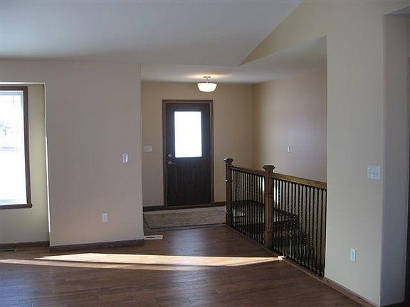 5th image of 4145 Crystal Dr
