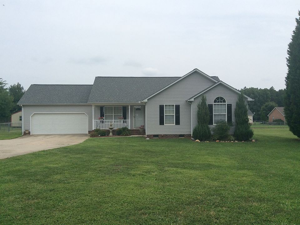 Lovely 3BD/2BA, 1824 sf