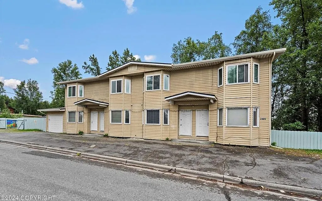2405 Boniface Pkwy — Photo 1