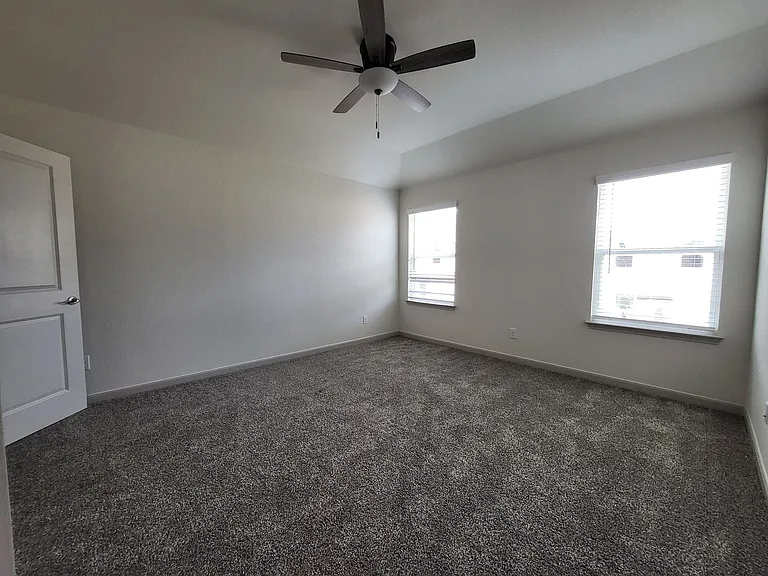 7636 Magnolia Vlg #101 — Photo 13