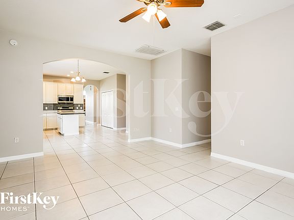 4th image of 763 Hacienda Cir