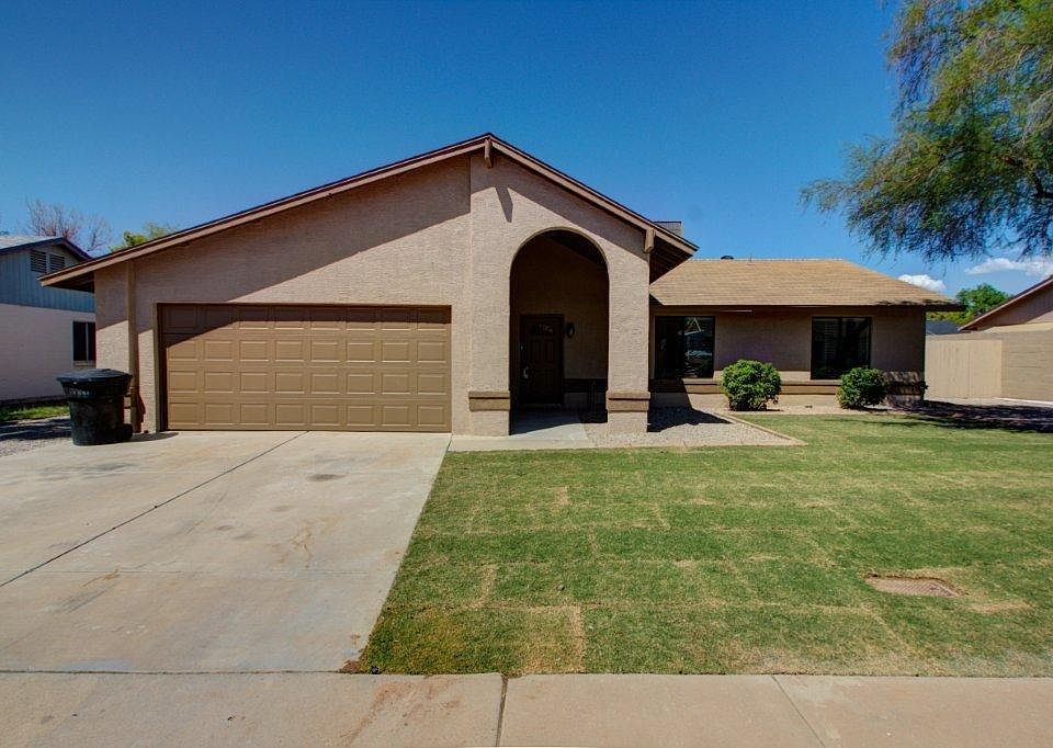 1st image of 2854 E Emelita Ave