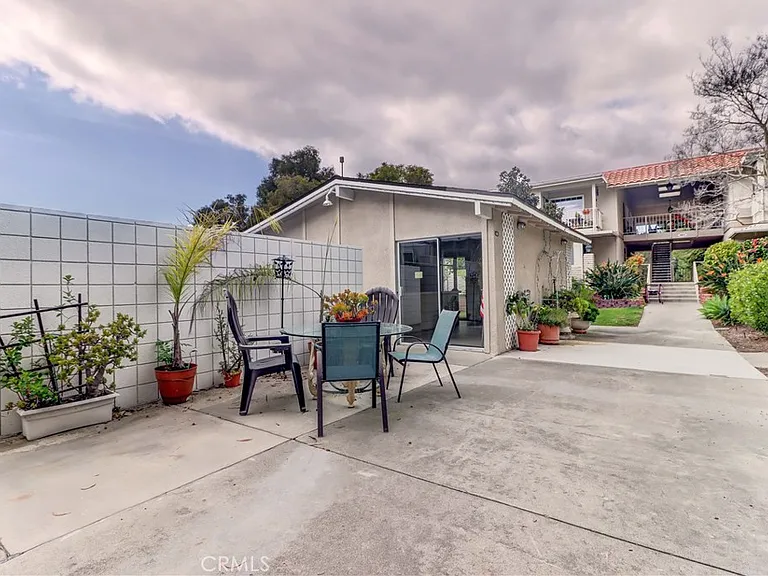 661 Avenida Sevilla #B — Photo 32