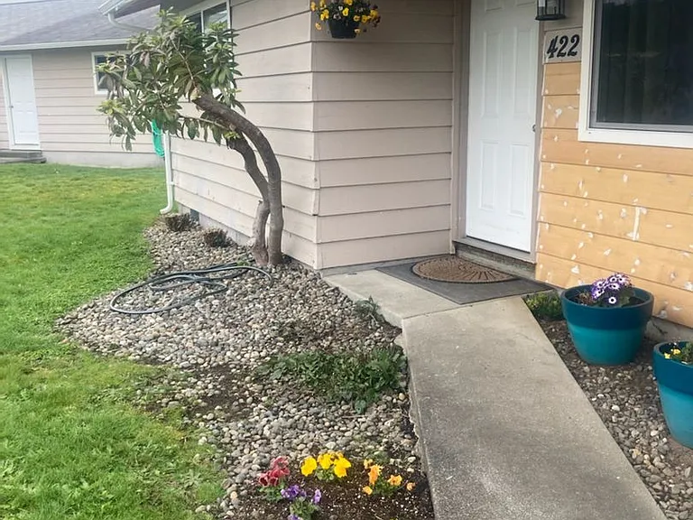 420 Oakhurst Dr — Photo 1