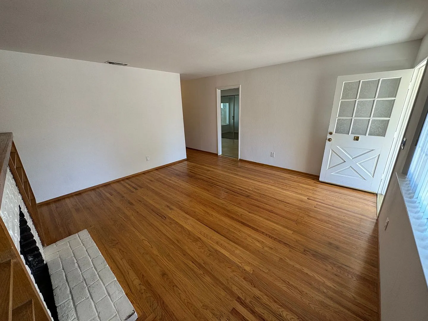 3 Bed / 1 Bath | Del Dayo Duplex Available 08/10/2026 — Photo 2