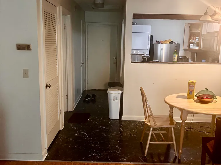 1390 Hunters Rd #L — Photo 4
