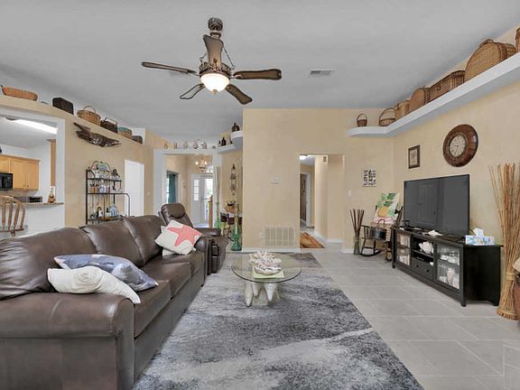 5th image of 7139 Blue Jack Dr