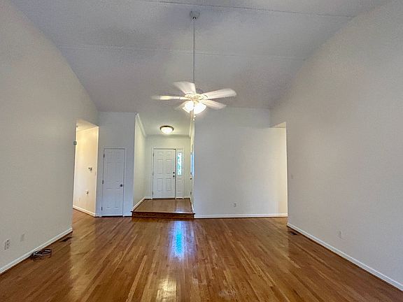 5th image of 1520 Crawford Wood Dr