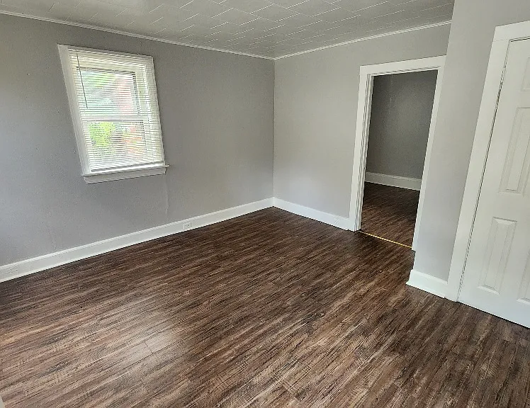 3020 Searsdale Ave — Photo 3