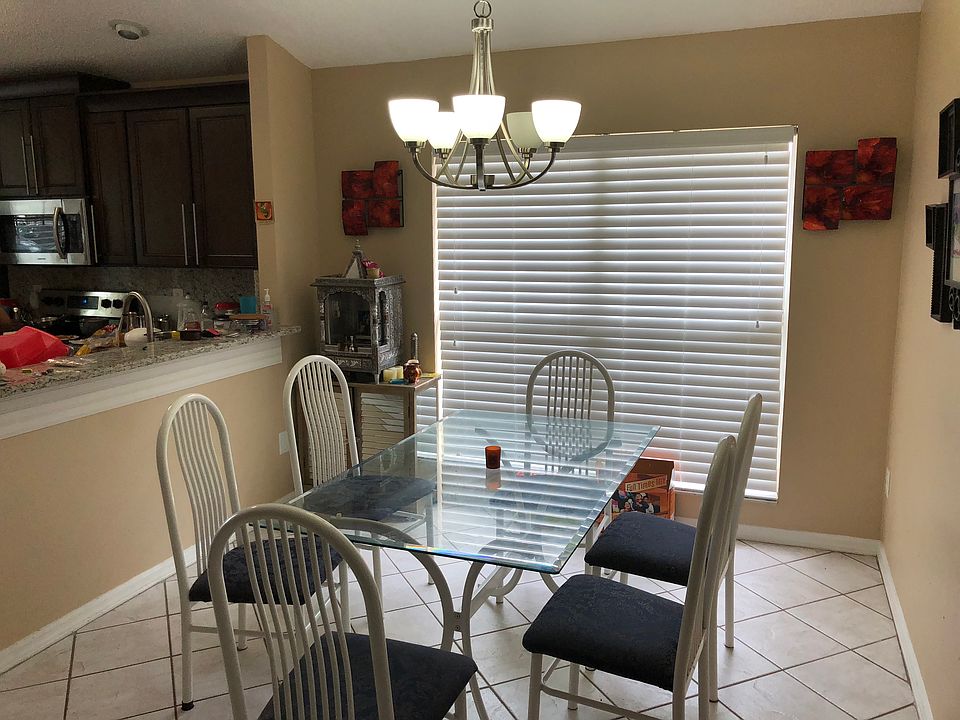 1st image of 2927 Delcrest Dr