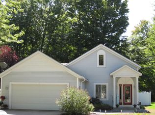 14920 Minetta Ave, Spring Lake, MI 49456