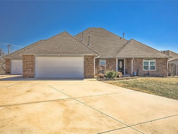 2nd image of 1304 SW 121st Pl